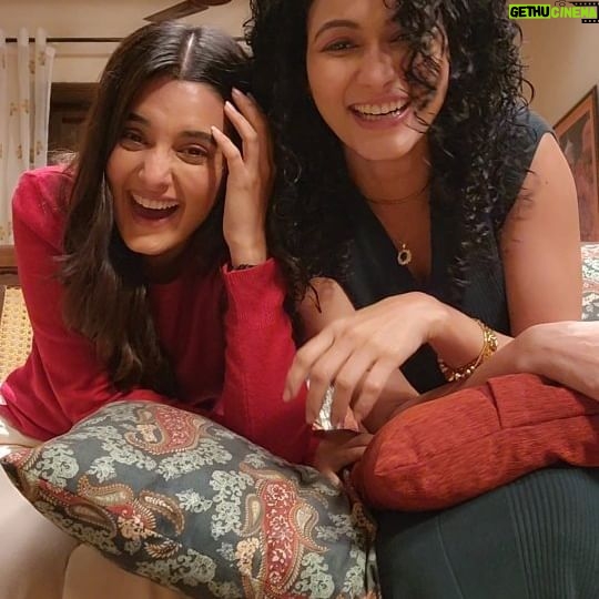 Ayushi Khurana Instagram - Deepu aur Pallo ki HASI😂😂