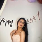 Ayushi Khurana Instagram – Officially old enough to know better, still young enough to do it anyway! 
#25andthriving 🎊