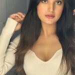 Ayushi Khurana Instagram – Capcut slo mo is my favourite ❤️ 
#trendingreels #trendingsongs
