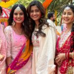 Ayushi Khurana Instagram – 300 episodes and counting ♥️
I feel blessed to be a part of this show. Thank you so much for all the love ! 
Keep watching Ajooni 🫶🏻