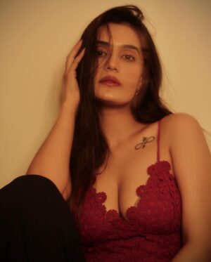 Ayushi Khurana Instagram - They said I needed to reflect.

.
.
.
.

#ayushikhurana