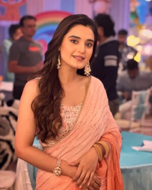Ayushi Khurana Instagram - 🎵