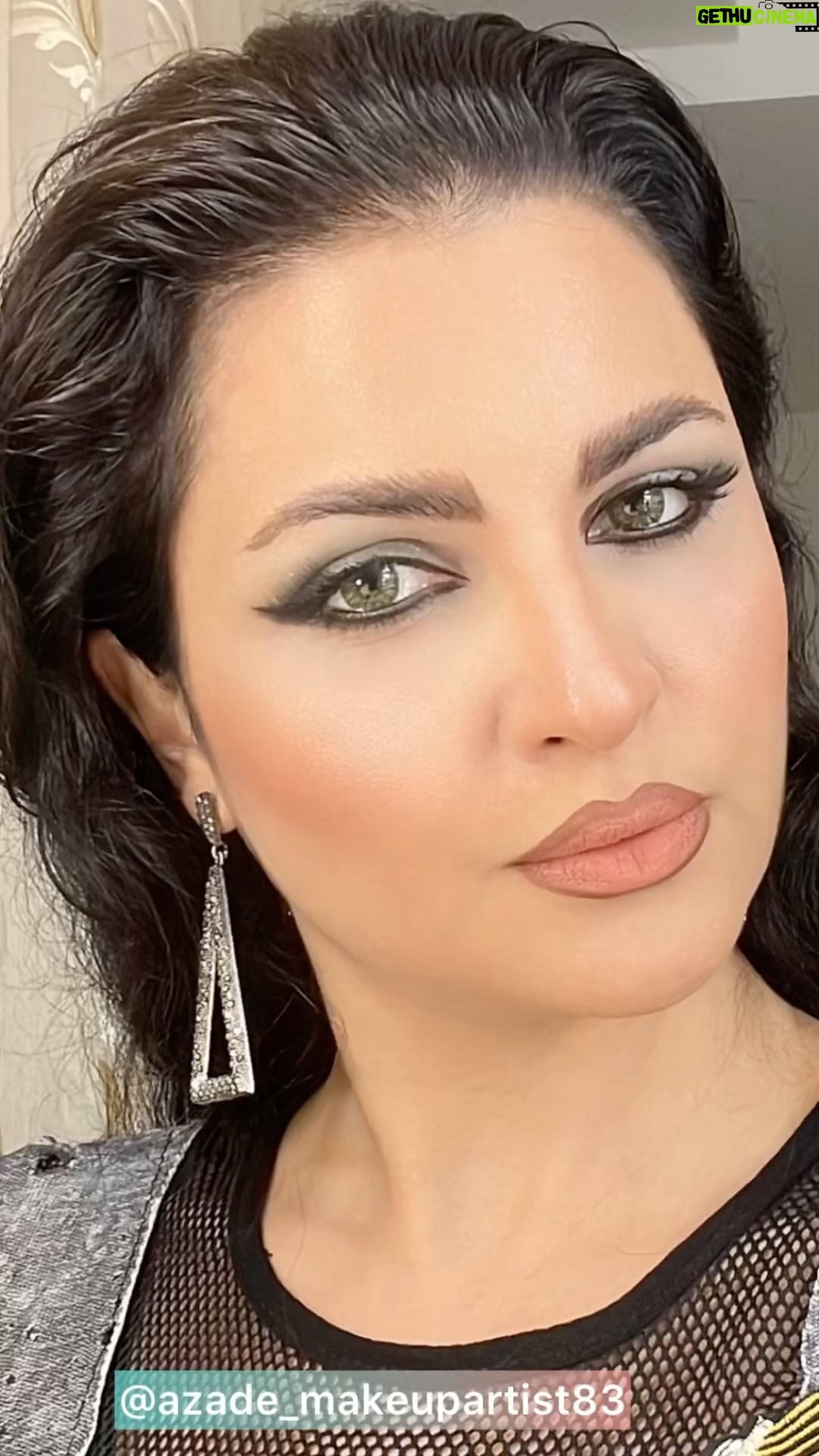 Azadeh Porbaha - 1K Likes - #چالش_جدید #چالش_میکاپ #میکاپ_حرفه_ای #بیوتی_بلاگر#آموزش_میکاپ#reelsmakeup #hudabeauty #kryolan