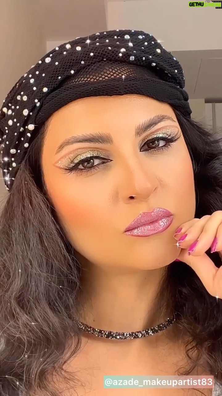 Azadeh Porbaha - 1.1K Likes - #makeupshine #reels #makeuptutorial #beautybloggers #میکاپ #میکاپ_صورت #میکاپ_حرفه_ای #آرایش_صورت #آرایش_چشم #آموزشرایگان #میکاپ_آرتیست #میکاپ_عروس #شاین #شاین_لب #سایه_چشم #پوست_سالم #بیوتی_بلاگر #عروس