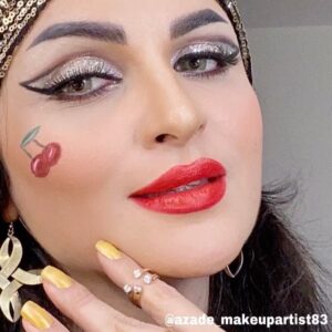 Azadeh Porbaha Instagram - سلام سلام 🙋‍♀️🍒

این شما و این هم ی کلیپ میکاپ شاد شاینی ایموجی 🥰🍒

امیدوارم تمام لحظاتتون پر از شادی و خبر های خوب باشه ❤️من خودم خیلی از این آهنگ انرژی میگیرم اگر شما هم انرژی گرفتین و شاد شدین لایک و کامنت و ذخیره یادتون نره همراهان همیشگی 🦋🙏

___________________
@azade_makeupartist83 
@takbeautysalon 
@irodolffo 🍒❤️
#batomdecereja 
#batomdecerejachallenge 🍒

_____________
#azade_makeupartist83#challenge#makeupchallenge#tiktok#tiktokchallenge#tiktokmakeup#makeupartist#makeupartistsworldwide#tbt#instamakeup#irodolffo#cherry#shinymakeup#dancemusic#emojimakeup#emoji#emojichallenge#kryolan#hudabeauty#tartecosmetics#fentybeauty#makeuptutorial#beauty#beautybloggers#beautymakeup#beautytips 
_________
#میکاپ#آرایش