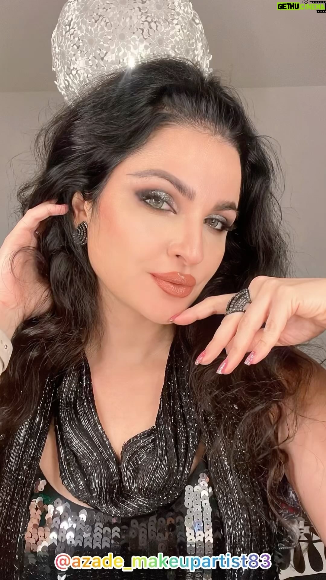 Azadeh Porbaha - 2.1K Likes - #glamour #makeup or #nudmakeup ?
#professionalmakeupartist #مكياج #مكياج_العيد #مكياج_عروس #ميكاپ_حرفه_اي #میکاپ_خلیجی_عربی