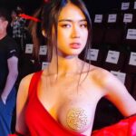 Azi Acosta Instagram - From last night’s presscon PAMASAHE Thank you po sa mga pumunta at nagpakita ng support kagabi❤️ streaming na sa December 9 ang pamasahe exclusively on vivamax🫶🏻 Hair by Georgina Soledad Makeup by Rhina Montemayor Dress made by Migz Mentel 📸 Jerico Montemayor