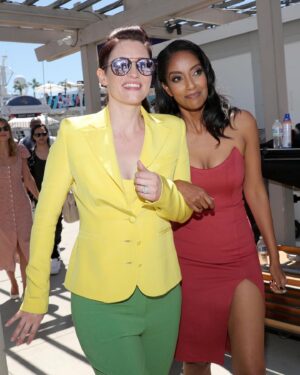 Azie Tesfai Instagram - Final TWO episodes of @supergirlcw ! Behind the scenes of this weeks- TONIGHT  @supergirl (our bachelorette party! Kelly got a ponytail💁🏾‍♀️) and tomorrows @millionlittlethingsabc . Both shows are airing some of my favorite episodes ever to shoot. Watch Supergirl tonight 9/8c on the CW and A Million Little Things Wednesday (tomorrow) 10/9c on ABC 💛💛💛
