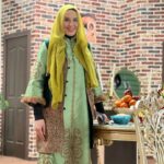 Azita Torkashvand Instagram - ﻧﯿﻠـﻮﻓـﺮ آبـی در ﻣـﺮﺩﺍﺏ ﮔﻞ ﻣﯿﺪهـد ؛* تا به ما بیامـوزد ؛ در ﺑﺪﺗﺮﯾﻦ ﺷﺮﺍﯾﻂ ﻫﻢ می توان شایسته ﺑﻮﺩ می شود زیبـا ، شاداب و پُـربهـره و پرﺍﻣــﯿﺪ بود 🙏 عکس مربوط به سریال 🙏🙏🙏🙏🙏🙏 #اندیشه_مثبت #انسانیتم_آرزوست #آزیتا_ترکاشوند #خدایا_دوستت_دارم_عاشقانه_آگاهانه