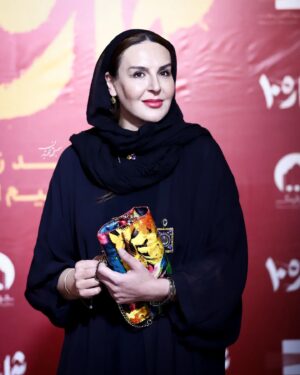Azita Torkashvand Instagram - اکران خصوصی شماره ۱۰
‌کاری از :حمید زرگر نژاد
تهیه کننده:ابراهیم اصغری

فیلم شماره ۱۰ لذت بردم از تماشای کار
پیشنهاد میکنم حتما این فیلم رو ببنید.

سپاس از خانم سمیرا اسدیان برای ثبت این لحظه :
@samira__asadiyan

#سینمای_ایران 
#سینما 
#هنرمندان_زن 
#هنرپیشه 
#هنر