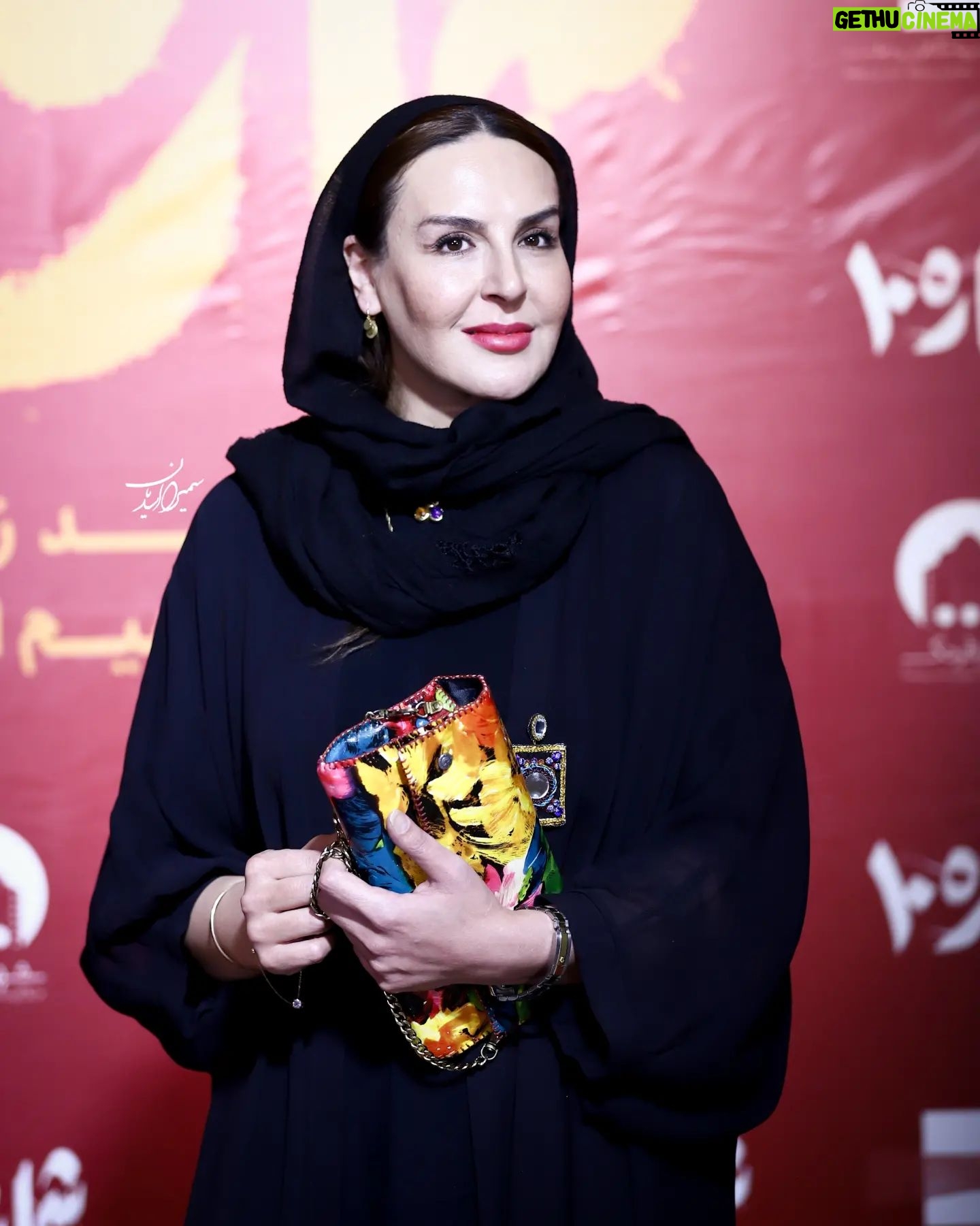 Azita Torkashvand - 4.9K Likes - اکران خصوصی شماره ۱۰
کاری از :حمید زرگر نژاد
تهیه کننده:ابراهیم اصغری
فیلم شماره ۱۰ لذت بردم از تماشای کار
پیشنهاد میکنم حتما این فیلم رو ببنید.
سپاس از خانم سمیرا اسدیان برای ثبت این لحظه :
@samira__asadiyan
#سینمای_ایران
#سینما
#هنرمندان_زن
#هنرپیشه
#هنر