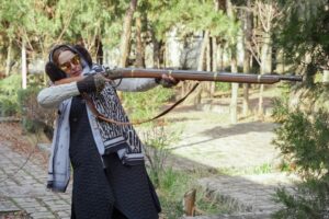 Azita Torkashvand Instagram - نه زهر جنگل و هر بیشه غضنفر خیزد
نه زهر آنش سوزنده سمندر خیزد.