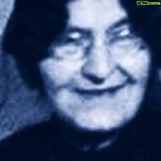 Azita Torkashvand - 13.6K Likes - اولین تیزر مستند داستانی یگانه سردار بانوی ایرانی بی بی مریم بختیاری(به زودی پخش مستند داستانی اعلام می شود)
با حضور :فرهاد قائمیان .در نقش علی مردان خان
نویسنده و کارگردان :آزیتا ترکاشوند
تهیه کننده:سید پوریا هاشمی
خواننده:محمد بابادی
#بی_بی_مریم_بختیاری
#علی_مردان_خان
#مستند_داستانی
#لر
#لرستان
#لر_بختیاری
#لر_یعنی_تمام_مناطق_لرنشین
#لک
#حفظ_تمامیت_ارضی
#آزیتا_ترکاشوند
@mohamadbabadii
@afshin1361
@riizar89
@yousefbakhshayesh
@rezasoleimani64
@shahrzad.aghighi
@panteakeyghobadi
@donyatorkasvand
@amingoodarzipour
@lorhaye_tehran
@lor__mix
@zarii.lor
@borujerd066
@voriyerd
@farhange_lorestan
@rezamomenii2
@honarmandane_lor
@simayelor
@sardiyaroon_official
