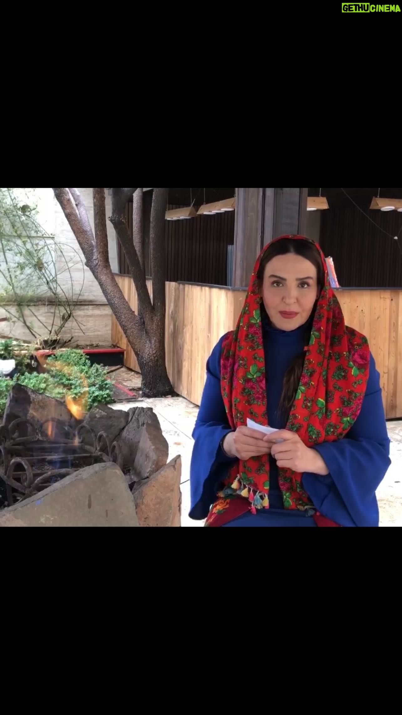 Azita Torkashvand - 8.6K Likes - پیشاپیش چهارشنبه سوری این سنت و آیین ایرانی مبارک باد.
تصمیم گرفتم این کلیپ رو تهیه کنم و زودتر با شما عزیزان به اشتراک بزارم .
تا شاید بیشتر مشتاق بشید و در مورد سنت دیرین چهارشنبه سوری تحقیق کنید و لذت ببرید .
🥰به طور مثال قاشق زنی،اهالی محله چادرهای رنگی بر سر می کردند و در یک دست قاشق فلزی و در دست دیگر کاسه روحی و آنها را بهم می زند و به درب خانه ها رفته و صاحب خانه با شنیدن صدای قاشق زنی که نویدی از عید و اعلام شب چهار شنبه سوری می باشد با شیرینی و شکلات قاشق زن را پذیرایی می کرد و شعر و آواز مربوط به رسم قاشق زنی در محل خوانده می شد و پریدن از روی آتش و شادی.
آیین و سنتی های ما ریشه در فرهنگ و تاریخ غنی ما دارد با همان صفا و سادگی ایرانی.ما ملتی تمدن ساز هستیم
#چهارشنبه_سوری #قاشق_زنی_چهارشنبه_سوری
#بهار #آزیتا_ترکاشوند