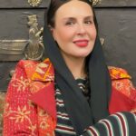 Azita Torkashvand Instagram - دنیای شما انعکاسی از ذهن و نا خودآگاه شماست. ذهن را تغییر دهی جهان اطرافت تغییر خواهد کرد قانون شکرگزاری به شدت حال آدم رو خوب میکنه و ذهن رو آروم میکنه ،نقطه های کوچک کنار هم میشه خط خوشحالی و نعمت های که داری رو کنار هم بزارید میشه خط خوشبختی. خدایا شکرت که سلامتی عطا کردی خدایا شکرت که فرصت زندگی در روی این سیاره رو عطا کردی و اجازه دادی باشم و تجربه کنم خدایا شکرت برای اینکه عزیزانم کنارم هستن خدایا شکرت برای اینکه کنارم هستی خدایا شکرت که در حصار امن الهی خودت منو قرار دادی و شر هر آنچه شر است از من دور کردی خدایادشکرت برای تک تک نعمت هایی که به من عطا کردی #خدایا_شکرت_که_هستی_و_برایمان_خدایی_میکنی #آرامش_سهم_لحظه_لحظه_زندگیتون🌹🌹🌹 #برکت_الهی_نصیب_زندگیتون #نور_الهی_روشنابخش_راهتون #آرامش_مهمان_هميشگى_قلب_مهربونتون🐬🎣🐬🎣🐬🎣🐬🎣🐬🎣🐬🎣 #آزیتا_ترکاشوند