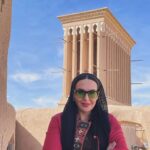 Azita Torkashvand Instagram - سوپر مارکت محله ی ما نوشته بود این مکان مجهز به دوربین مداربسته است ،پرسیدم دوربین را کجا ی مغا زات کار گذاشته اای؟اشاره کرد به بالای سرم ،تابلوی الله را دیدم ،لبخندی زدم و گفتم او همیشه ناظر است . خداوندا سلامتی را مبداء و عاقبت بخیری را مقصد راه ما قرار بده🙏 #خدایا_شکرت_که_هستی_و_برایمان_خدایی_میکنی #آرامش_درون #آزیتا_ترکاشوند #آگاهی #خرد #عشق_ورزی #آرامش_مهمان_هميشگى_قلب_مهربونتون🐬🎣🐬🎣🐬🎣🐬🎣🐬🎣🐬🎣