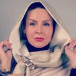 Azita Torkashvand Instagram - دانستم فکر ، آرزو ؛ طلب، توهم است. (بیرون ز تو نیست هر چه در عالم هست در خود بطلب هر آنچه خواهی که تویی) یک انسان ناظر باش ولی آگاهانه. (جز توکل جز که تسلیم و تمام در غم و راحت همه مکر است و دام) این جهان معبد است و ما شاگردانی که مشق عشق میکنی و استاد ما پروردگار ما. (گفتمش در دل و جانی من چه کنم گفت نبض ضربانی من چه کنم؟) تنها (لحظه) حقیقت دارد و زندگی در اینک اینجا جاریست. #آگاهی_معنوی #آرامش_مهمان_هميشگى_قلب_مهربونتون🐬🎣🐬🎣🐬🎣🐬🎣🐬🎣🐬🎣 #مولانا #آزیتا_ترکاشوند