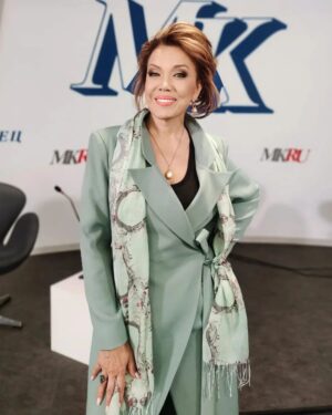 Aziza Instagram - Активная ссылка на мое интервью в шапке профиля ⬆️