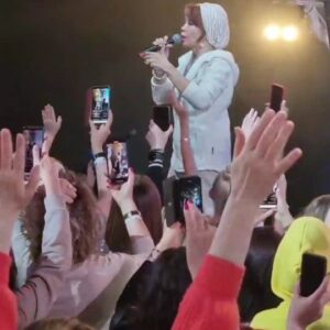 Aziza Instagram - Доброго времени суток всем. Вы что-нибудь слышали о Квантовом поле, в котором можно найти причины ваших неудач в жизни и трансформировать их? Найти Корень личных, житейских, профессиональных и других проблем и установить причинную связь между  ними и Вашими взаимоотношениями с  родителями. Как и почему это влияет на Вашу судьбу? Вы когда-нибудь обращались к Мастерам разбора с желанием что-то изменить в своей жизни? Я обратилась. И уже после первого разбора с квантовым психологом Инной Тлиашиновой @tliashinova.life почувствовала облегчение. Поняв суть трансформационного метода, разработанного Инной, погрузившись вместе с ней, и ее помощниками-атлантами в Квантовое поле, где нет времени, и можно встретиться со своим прошлым, с родителями,  близкими, с их и своими нерожденными детьми, на глубинном уровне проработав волнующие и разрывающие меня изнутри уже многие годы вопросы, найдя на них ответы, поняв, приняв, попросив прощения и простив, соединившись со своим великим родом и получив Их Благословение, Я ПЕРЕЗАГРУЗИЛАСЬ.
Р. S. Отдельное спасибо всем мастерам, кто учился и учится в Академии разборов @master_razborov_academy
Инны Тлиашиновой @tliashinova.life
Всем, кто поддерживал меня в эти дни ❤