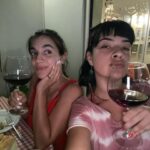 Bárbara Branco Instagram - 20% para me levar de volta para Istambul, 80% para parabenizar a amiga que me aturou por lá parabéns, @pipinhazzz ✨🧚🏼‍♀️🌈💜 que possamos correr cidades e cidades à procura de pratos típicos, de mercados locais e de lugares bonitos onde ver o pôr-do-sol
