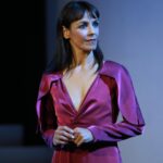 Bárbara Branco Instagram - ELECTRA // os três últimos espetáculos ⚡️ de hoje a sábado às 21h e domingo às 16h, na Academia das Artes do Estoril de EUGENE O’NEILL encenação CARLOS AVILEZ versão | dramaturgia GRAÇA P. CORRÊA cenografia | figurinos FERNANDO ALVAREZ desenho de luz MANUEL ABRANTES desenho de som surround HUGO NEVES REIS canções originais TIAGO MACHADO assistência de encenação RODRIGO ALEIXO produção RAUL RIBEIRO direção de montagem RUI CASARES interpretação BÁRBARA BRANCO, CARLA MACIEL, CAROLINA FARIA, DAVID ESTEVES, DIOGO MESQUITA, JOÃO CRAVEIRO, LUIZ RIZO, MIGUEL AMORIM, MIGUEL LOUREIRO, RAFAEL CARVALHO, RENATO PINO, RITA CALÇADA BASTOS, SÉRGIO SILVA, SUSANA LUZ, TERESA CÔRTE-REAL, TERESA JERÓNIMO, TOBIAS MONTEIRO, VERA MACEDO