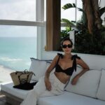 Bárbara Corby Instagram - Favourite summer outfit: black biquíni and linen🫶🏼 @almande.label #almandesummer #almande #miamibeach #girlstrip