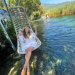 Başak Daşman Instagram - içimde nehirler coşturan insanlar var.. konuştuk bunu aramızda onlarla.. şanstır dedik, emektir dedik , sevgidir dedik.. vs. bile dedik.. :) onu dedik bunu dedik.. ama neticede artık her şeye “şükür” dedik 😋 Neyse ne ….🌈