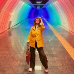 Başak Daşman Instagram - yol böyle ise yürüyeceğiz mecbur 🌈 #metro #seçimharitası #sankim 😋 #istanbul #hacimdehacim 🥰