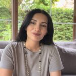 Başak Sayan Instagram – Travmalarınızı anlamanızı, kendimizi tanımanızı ve içinizdeki küçük yaralı çocuğu iyileştirmenizi sağlayacak 5 kitap.
1- İnsan Olmak ( Engin Geçtan )
2- Yetenekli Çocuğun Dramı ( Alice Miller )
3- Boş Ayna ( ( Dr. Karyl McBride )
4- Annenin Duygusal Yokluğu ( Jasmin Lee Cori )
5- Zor Bir Ailede Büyümek ( ( Susan Forward – Craig Buck )