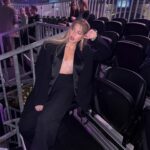 Bab Buelens Instagram – yesterdayevening at the @hunkemoller show (invited therefore advertisment) 💗