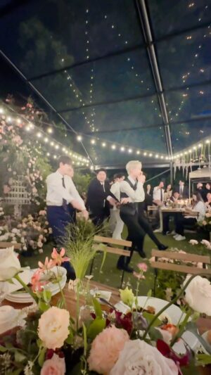 Bada Instagram - 너무 멋있어서 미안해 sorry sorry x2 😎🙏🏻🙏🏻🙏🏻

#to #superjunior#fans#🎁 #❤️‍🔥#loveyou #foreversuperjunior #sorrysorry #wedding #concert#pov