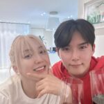 Bada Instagram - 드디어 오늘...두사람 축하해 🌷"✨👰🏻‍♀️🤵🏻✨"🌷 #려욱 #결혼식 #친누나 #축하