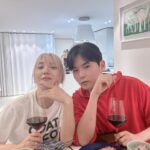 Bada Instagram - 드디어 오늘...두사람 축하해 🌷"✨👰🏻‍♀️🤵🏻✨"🌷 #려욱 #결혼식 #친누나 #축하
