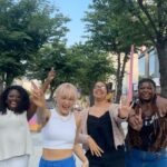 Bada Instagram - We are one 👭🌍🌟✨Let‘s do it together🙌🏻🙌🏻🙌🏾 #kpop #bada #ping #reels #thanks #😘