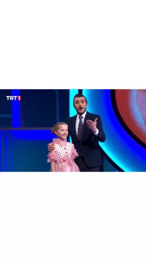 Bade Arazlı Instagram - 23 Nisan Ulusal Egemenlik Ve Çocuk Bayramı @turkiyelingo özel bölümünde @ucarkemal abimle birlikte bende varım!
Bu heyecanlı sunuculuk deneyimle @trt1 ekranlarında sizlerleyiz!
