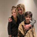 Bade Arazlı Instagram - Canımın içi @cansusabanci ‘nın davetiyle @zorlucocuktiyatrosu ‘na #KusursuzDünyaMüzikali ‘ni izlemeye gittik. İyi ki gittik, çok ama çok eğlendik! Ekip harika, herkesin eline sağlık 🧿