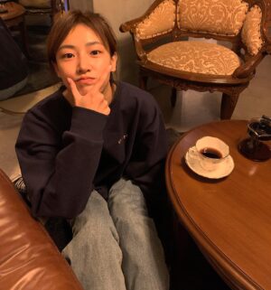 Bae Da-bin Instagram - 일상은 오랜만이지요?👋🏻