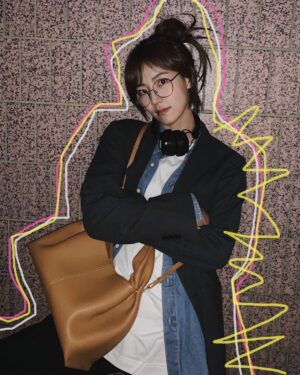 Bae Da-bin Instagram - #gift from @polene_paris 
오늘 밤 11시 JTBC #경우의수 👩🏻