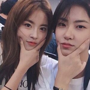 Bae Da-bin Instagram - -
뜨거웠던 여름의 시작과 끝에서 ‘내아이디는 강남미인’을 통해
윤별이를 만나 정말 행복했습니다.따듯한 격려와 응원의 말로 끝까지 함께해주신 시청자 여러분들께 감사드린다는 인사 꼭 전하고 싶어요.
#내아이디는강남미인 의 모든 선후배 배우분들과 제작진분들 그리고 뒤에서 항상 고생하는 회사식구들과 매니저 다빈이,스타일리스트 지원이,수연쌤,박하쌤 우리 라이도 너무 고마워요.
서툴고 부족한 모습에도 보내주시는 과분한 마음들과 사랑에 보답 할 수 있도록 앞으로도 꾸준히 고민하고 나아가는 모습 보여드리도록 노력할게요. 지켜봐주세요!🖤
/

Between the beginning and end of the hot summer through 'My ID is Gangnam Beauty' I was very glad and happy to meet and play the character Yoonbyul. I would just like to say a huge thank you to all the viewers, for the warm words of! encouragement and support till the end. To all the cast and crew in 'My ID is Gangnam Beauty' directors, actress, actors everyone behind the scene I would like to give them a round of applause and say thank you. I would also like to say special thanks to my manager Dabin, stylist Jiwon,Suyeon and Bakha,SM C&C family and my gorgeous dog Lai. Despite my lacking skills as an actress I have received lots of love and encouragement. I would like to return that by continuing to make improvements and becoming a better actress so keep your eyes on me. Luv u all 🖤