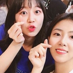 Bae Da-bin Instagram - -
뜨거웠던 여름의 시작과 끝에서 ‘내아이디는 강남미인’을 통해
윤별이를 만나 정말 행복했습니다.따듯한 격려와 응원의 말로 끝까지 함께해주신 시청자 여러분들께 감사드린다는 인사 꼭 전하고 싶어요.
#내아이디는강남미인 의 모든 선후배 배우분들과 제작진분들 그리고 뒤에서 항상 고생하는 회사식구들과 매니저 다빈이,스타일리스트 지원이,수연쌤,박하쌤 우리 라이도 너무 고마워요.
서툴고 부족한 모습에도 보내주시는 과분한 마음들과 사랑에 보답 할 수 있도록 앞으로도 꾸준히 고민하고 나아가는 모습 보여드리도록 노력할게요. 지켜봐주세요!🖤
/

Between the beginning and end of the hot summer through 'My ID is Gangnam Beauty' I was very glad and happy to meet and play the character Yoonbyul. I would just like to say a huge thank you to all the viewers, for the warm words of! encouragement and support till the end. To all the cast and crew in 'My ID is Gangnam Beauty' directors, actress, actors everyone behind the scene I would like to give them a round of applause and say thank you. I would also like to say special thanks to my manager Dabin, stylist Jiwon,Suyeon and Bakha,SM C&C family and my gorgeous dog Lai. Despite my lacking skills as an actress I have received lots of love and encouragement. I would like to return that by continuing to make improvements and becoming a better actress so keep your eyes on me. Luv u all 🖤
