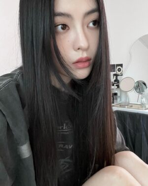 Bae Gang-hee Instagram - 더위 조심 하세요