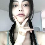 Bae Gang-hee Instagram - 집 밖은 위험합니다