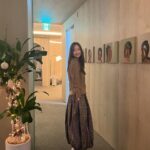 Bae Woo-hee Instagram - 가운입은 내친구 진방화 멋있어🫶🏻 미술관 같은 병원 같은 미술관 같은.. 너무 아늑해♡ 원장님 관리 섬세함 끝판왕 #수담의원