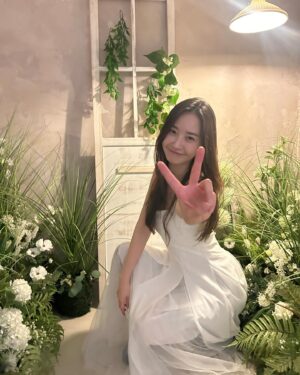 Bae Woo-hee Instagram - 20년 된 부산아지매들과 함께한 2024.1.1🫶🏻