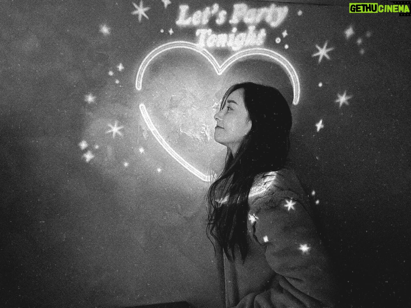 Bae Woo-hee Instagram - 숙스타가 찍어준 요즘 핫한 거라는거🖤