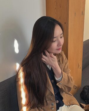 Bae Woo-hee Instagram - 추워지기 시작