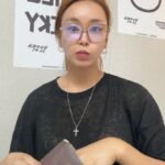 Bae Yoon-jung Instagram - 와놔…계속먹게되네🙄 첨가물 1도안들어간 아!바삭하고👍🏻👍🏻👍🏻 無합성착색료 無합성착향료 無합성감미료 無합성보존료 無설탕 無당류 일단 한 봉지 뜯는순간 바로 사라 질꺼에요😉 95% 국내산 고구마와 5% 아몬드로 건강하게 만들어진 영양간식 바삭하게 아! 바삭하고!! 꼭~~드셔보세요🍠