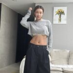 Bae Yoon-jung Instagram - - 그대들아~마지막 소개할인이 될꺼 같아요😍 이제 7월에 다이어트한의원계약이 만료라 저를 통해서 혜택 받으시는건 마지막 이에요!!! 그러니 이번에 놓치시면 안되세요!! 꼭 신청들 하셔서 할인 다 받으시기를🙏🏻 한약먹고 3개월에 13키로감량해서 지금까지 유지중이구요 요즘은 수영복입고싶어 다시먹는중이에요 ㅋㅋ 제발~ 한약 아직도 먹냐고 물어보지마요 먹어요 먹어😅 매일먹는건 아니고 유지할려고 어쩌다 한번씩 먹고 있어요 지금은 여름도 오니 바짝 빼기위해서 매일 먹고있는 중이에요 이번기회 놓쳐서 디엠 보내지 마시고!! 이번에 마지막 혜택 짱짱하게 준비했다고 하니깐 신청들 하셔서 여름 비키니 가보자구여😎 진짜 마지막이벤트 놓치지마세요🙏🙏 일정은 6/03(월) ~ 6/09(일) 7일간 진행될 예정이며, 신청 방법은 제 프로필 👉 @hotchicksbyj 링크를 통해서 상담 신청하시면 전문 상담원들이 직접 연락드릴 예정입니다 ^^ 이번여름 믓찌게 다이어트 해보자구요💪🏻