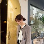 Bae Yoon-kyung Instagram - 주머니에 알러지약 필수.🍂🤧💊