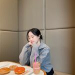 Bae Yoon-kyung Instagram - 🍩🍹🧡